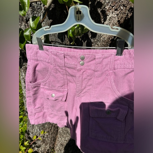 Pink BDG shorts 💗🌸 - Picture 3 of 12